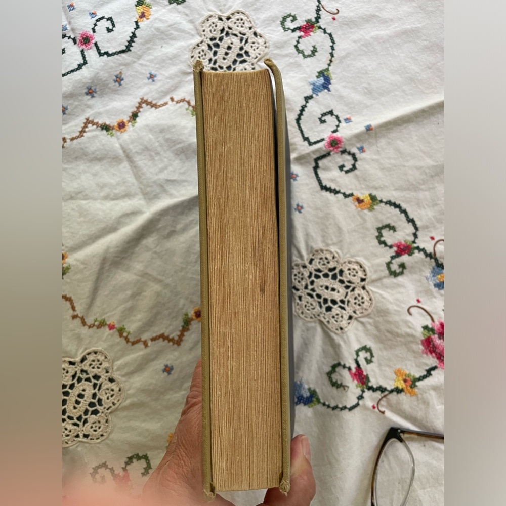 🥳 5/$12 Vintage Classic Book:  Great Expectations, by Charles Dickens - Picture 6 of 13